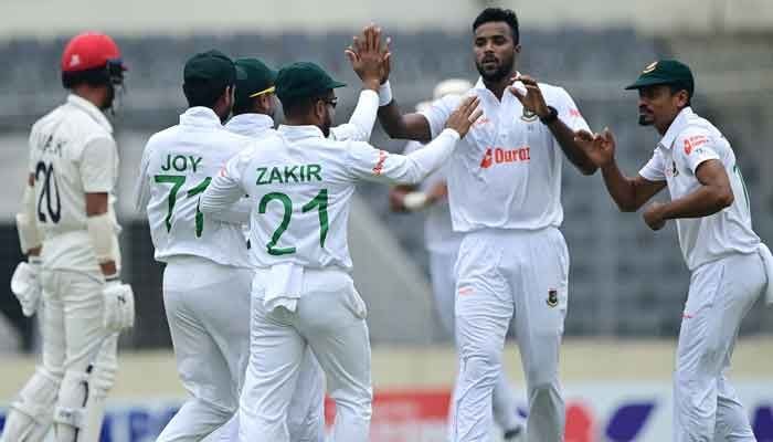 Afghans reach 35-3 at lunch