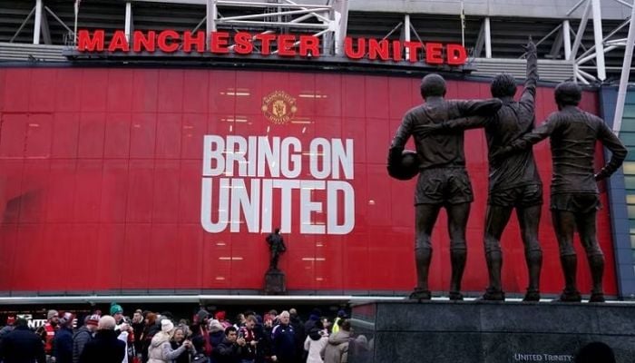 Qatar's Sheikh Jassim wins bid to buy Manchester United