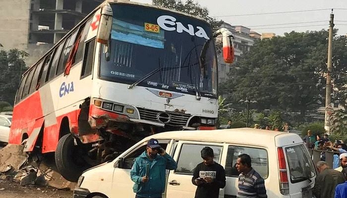 Road accidents claim 408 lives in May