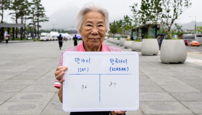 South Koreans get younger as traditional age system dropped