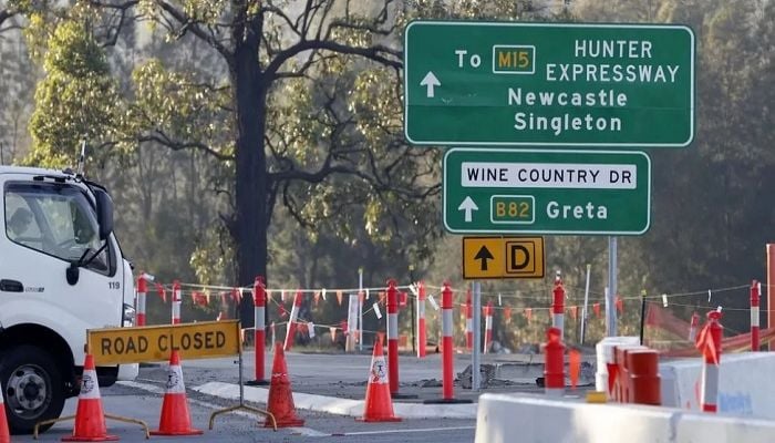 10 killed in wedding bus crash in Australia