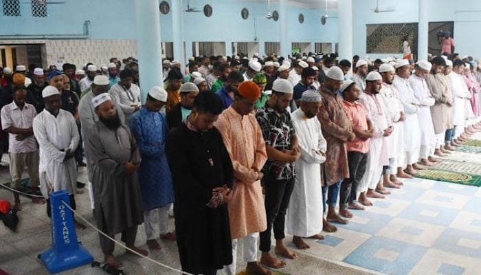 5 Eid congregations held at Baitul Mukarram National Mosque