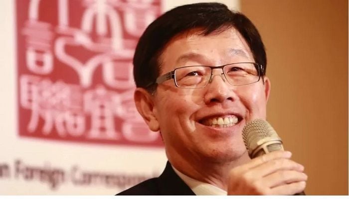 iPhone maker Foxconn to switch to cars