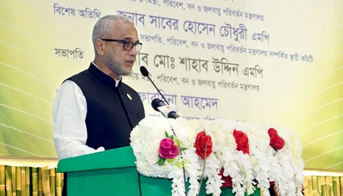 Minister warns of harsher action against polythene producers