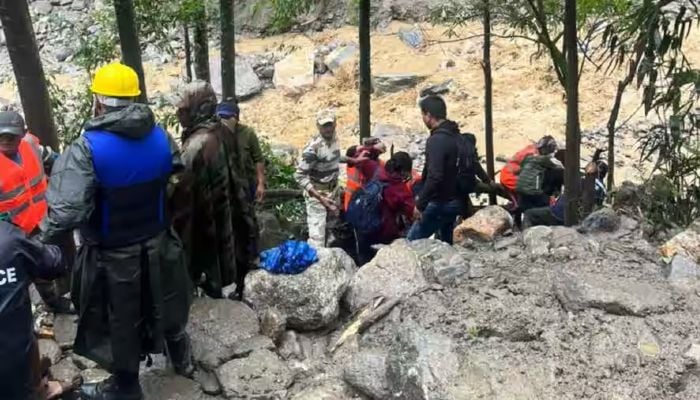 Over 3,500 tourists including Bangladeshis rescued in Sikkim