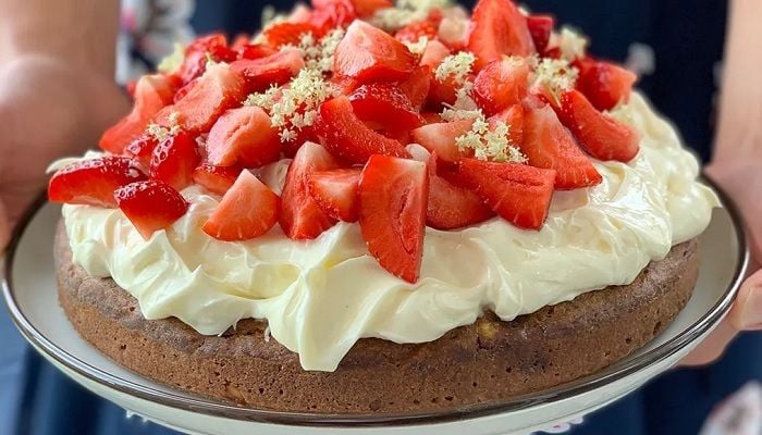 A celebratory strawberry cake for Sweden's Midsummer festival