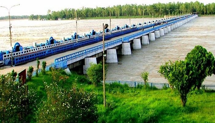 Teesta may cross danger mark at Dalia in B'putra basin