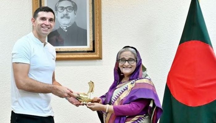 Martinez calls on PM