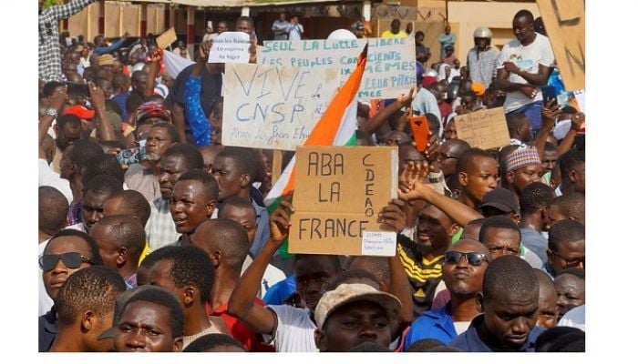 West Africa threatens force on Niger coup leaders