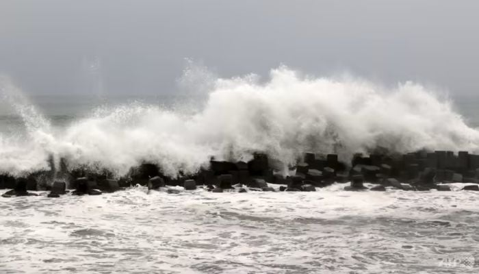 Heavy rain, gusts as Typhoon Doksuri makes China landfall
