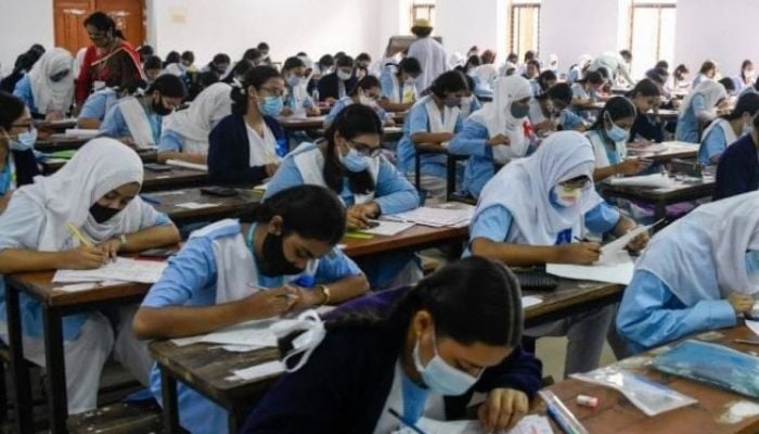 Female students outperform male counterparts in SSC exams