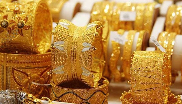 Gold price crosses Tk 100,000 a bhori