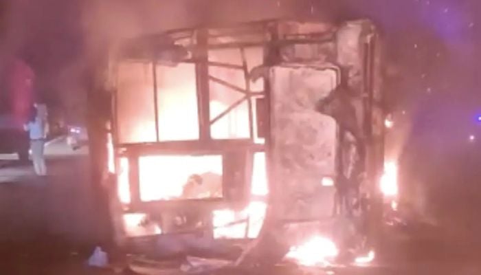 25 dead after bus catches fire in India