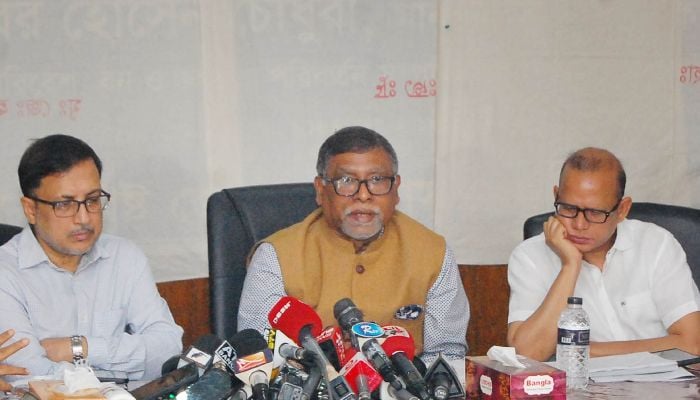 Dengue patients outside Dhaka increasing: Maleque