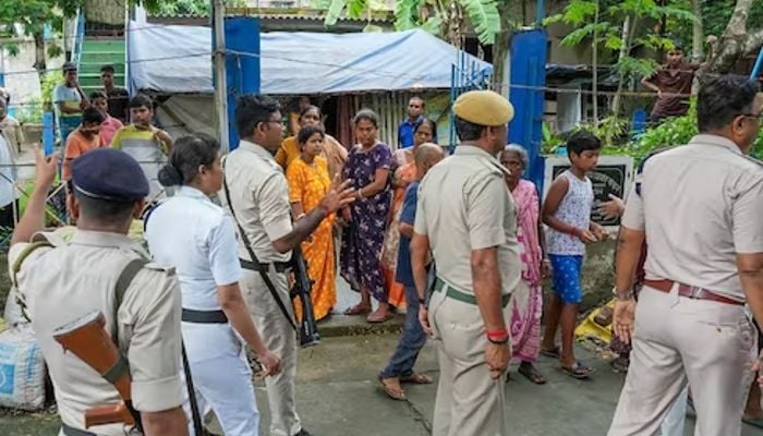 11 dead in violence as West Bengal votes for panchayat polls