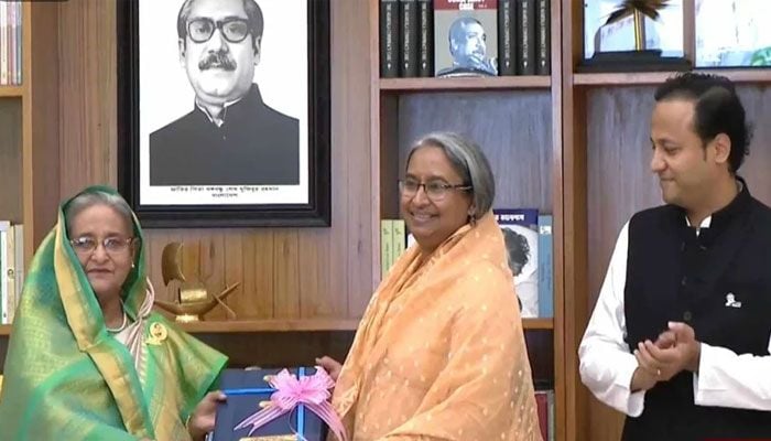 SSC, equivalent exam results handed over to PM