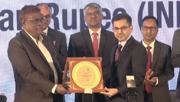 Bangladesh-India trade through rupee begins