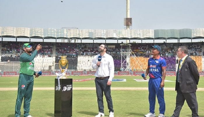Pakistan bat against Nepal in Asia Cup opener