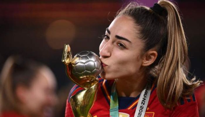 Spain's captain Carmona told after final her father had died