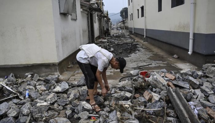 33 dead, 18 still missing after record Beijing rains
