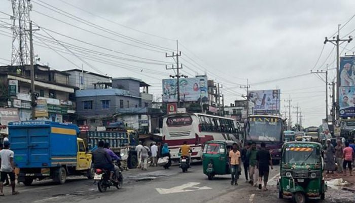 Traffic on Dhaka-Cox's Bazar highway normal after 2 days