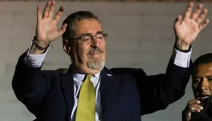 World leaders cheer Guatemala anti-graft candidate's landslide victory