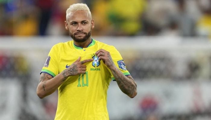 Neymar returns to Brazil squad for World Cup qualifiers
