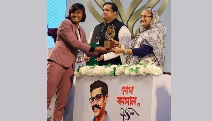 10 sports personalities, 2 orgs receive Sheikh Kamal NSC Award