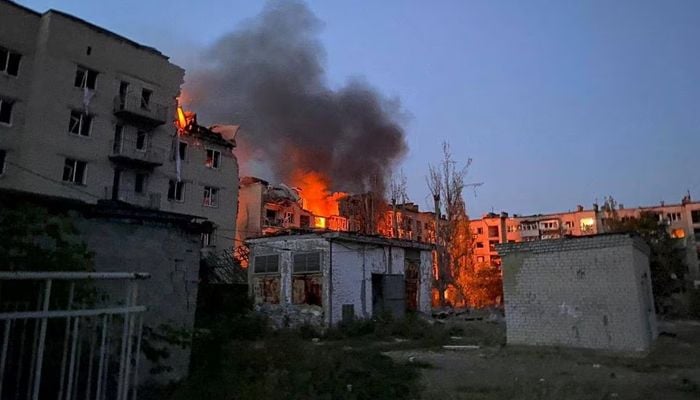 5 killed, 31 injured in Russian strike on Ukraine residential building