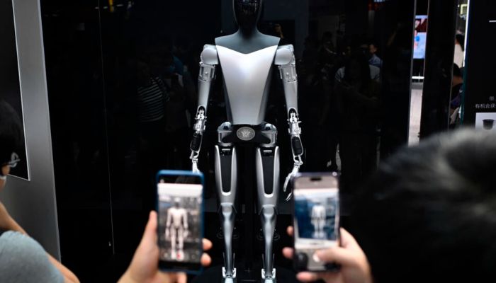 The fight over a 'dangerous' ideology shaping AI debate