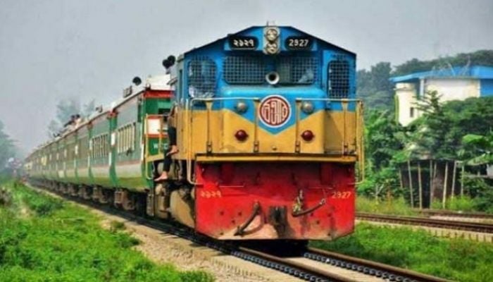 Dhaka-Mymensingh train service resumes after over 11 hours
