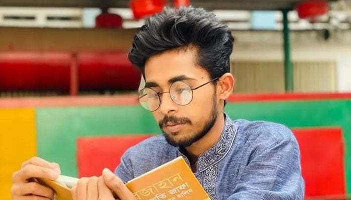 DU student dies after falling off building