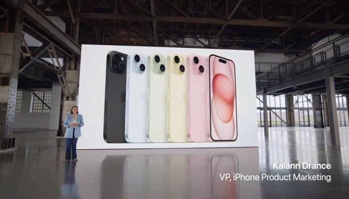  Apple unveils iPhone 15