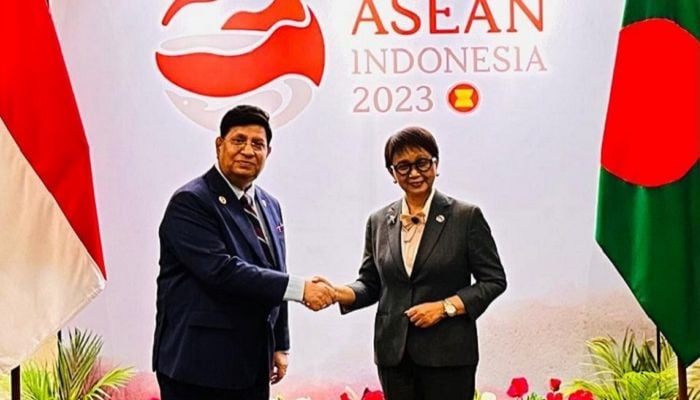 Momen seeks market access for Bangladeshi RMG to Indonesia 