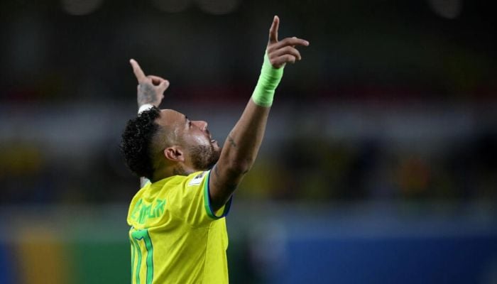 Two-goal Neymar breaks Pele's record as Brazil crush Bolivia 5-1