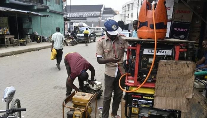 Nigeria hit by near-total power blackout