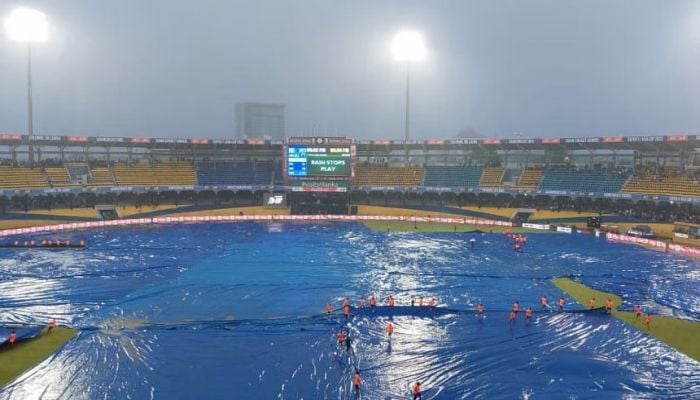 Rain halts India-Pakistan Asia Cup clash