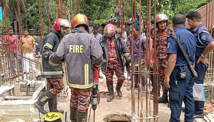 2 workers suffocate to death inside septic tank