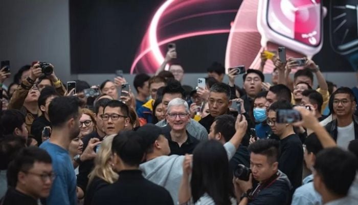 Tim Cook makes surprise China visit