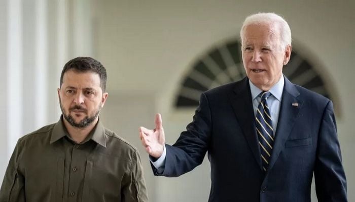 Biden vows to stand by Ukraine
