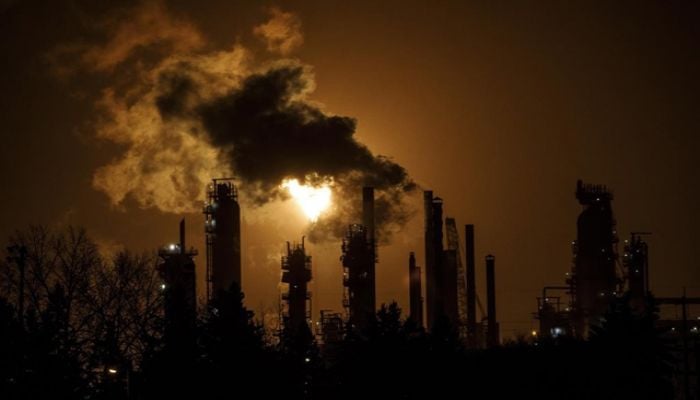 High fossil fuel use putting UN climate targets out of reach: IEA