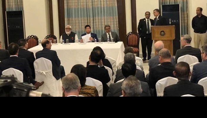 Momen cautions diplomats against BNP's misleading “tactics”