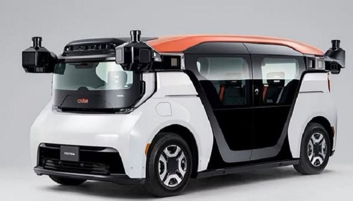 Honda, GM plan driverless taxis