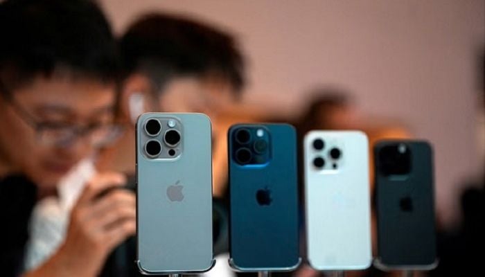 Chinese retailers offer deep iPhone 15 discounts