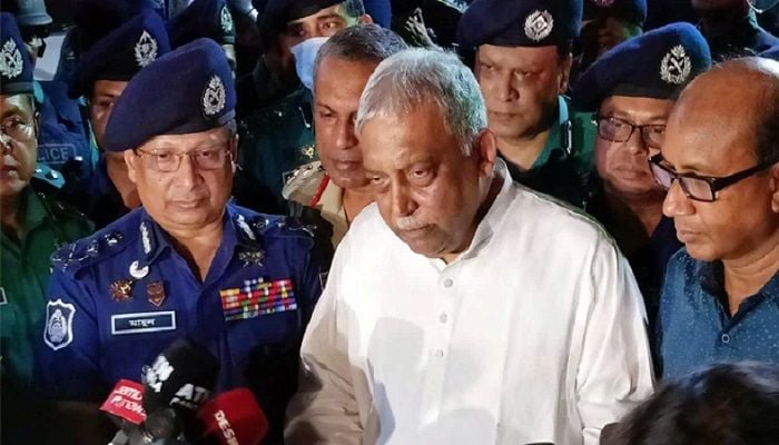 BNP men attack police, kill a cop: Kamal