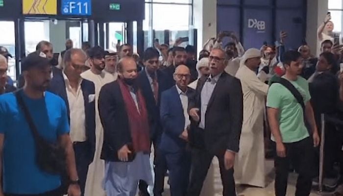 Ex-PM Nawaz Sharif lands in Pakistan 