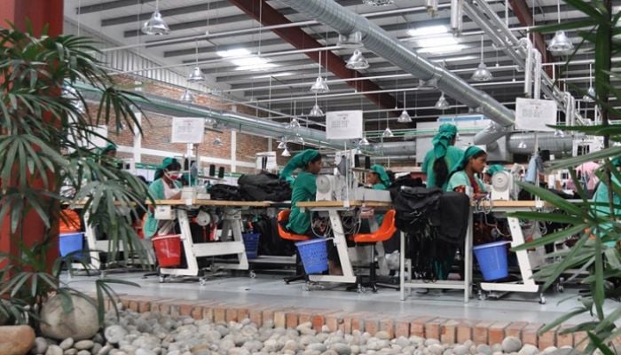 CPD proposes Tk 17,568 as minimum wages for RMG workers