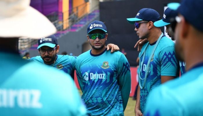 Morally down Bangladesh to face off Pakistan in WC clash  