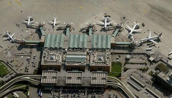 Venice airport closed