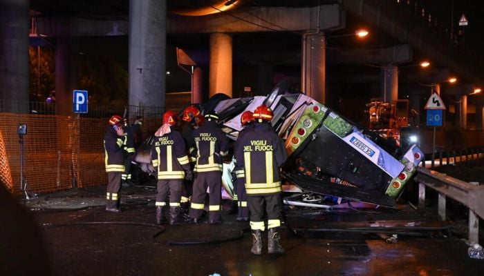 21 killed after bus crash near Venice